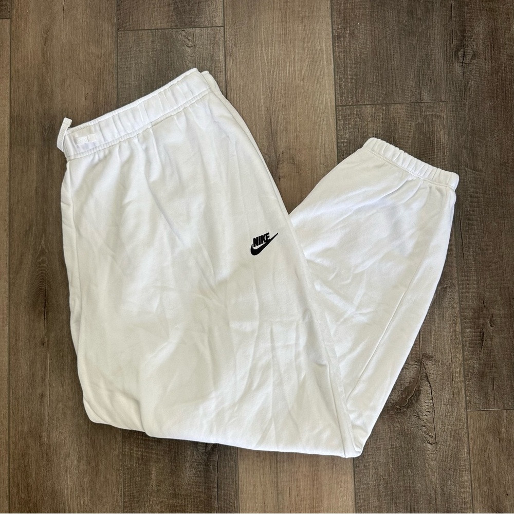 Nike NWT Loose Fit White Sweatpants Size XXL - Picture 3 of 9